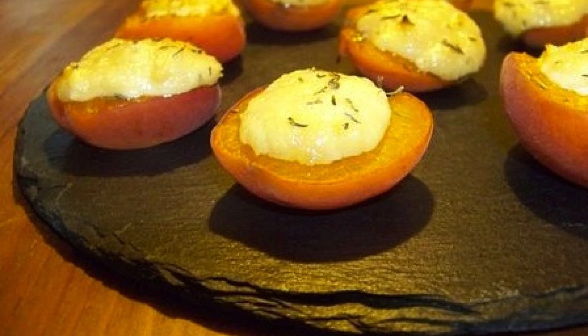 Abricots au chèvre