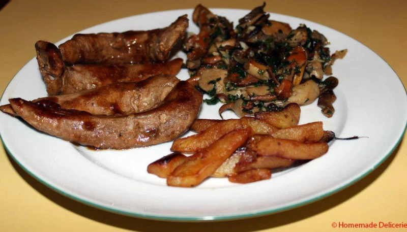 Aiguillettes de canard, miel pommes champignons