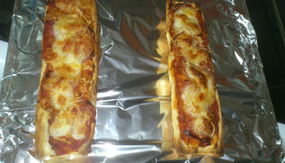 Baguette pizza