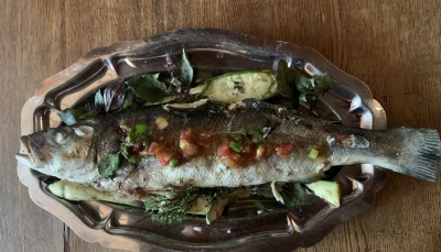 Bar au barbecue et sauce vierge