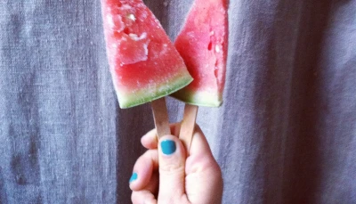 Bâtonnets glacés à la pastèque
