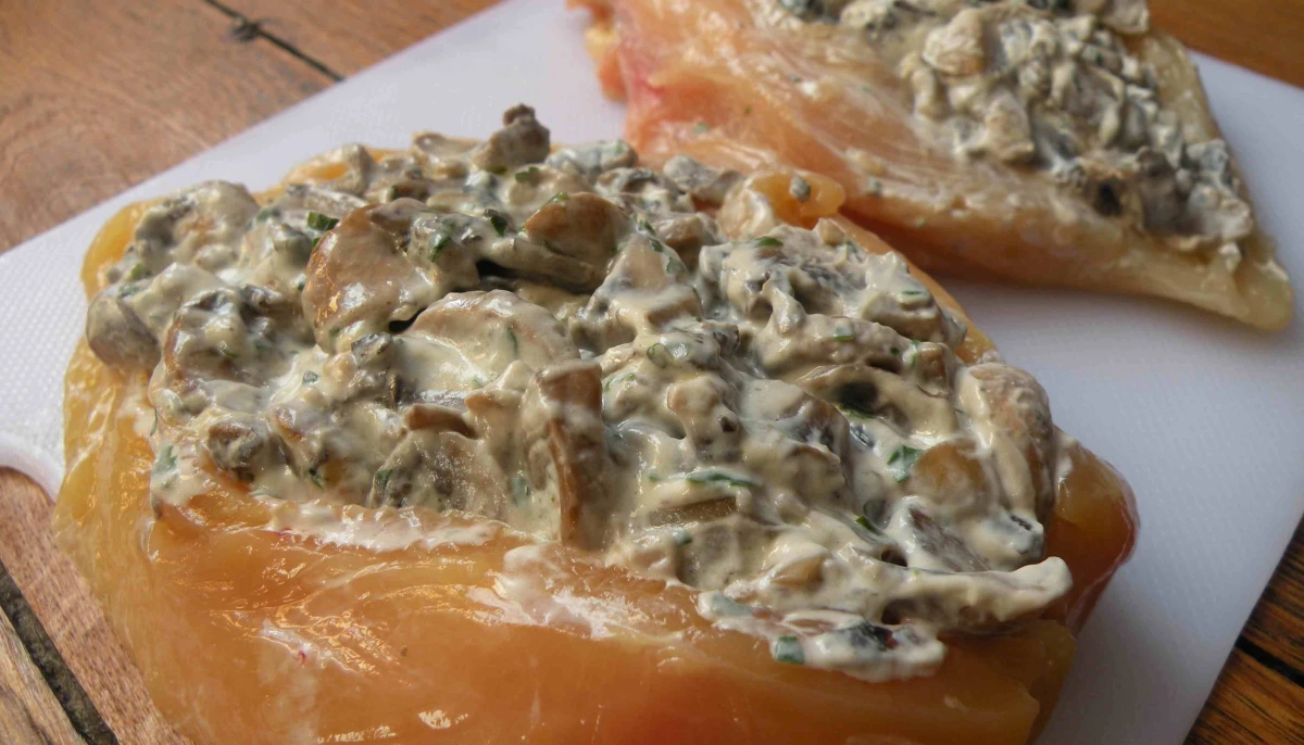 Blancs de poulet farcis aux champignons