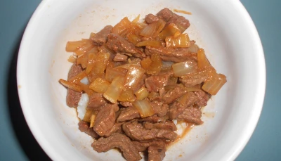 Boeuf aux oignons