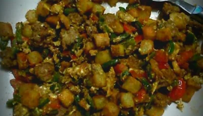 Boeuf, poivrons et pomme de terre au raz el hanout