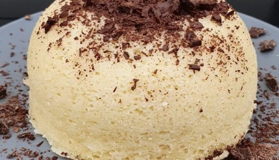 Bowlcake à la semoule fine-chocolat râpé