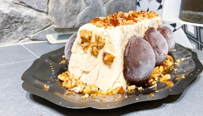 Bûche glacée Vanille-Châtaignes-Noix