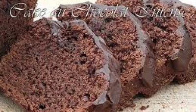 Cake et glaçage au chocolat