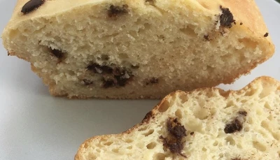 Cake moelleux aux pépites de chocolat N°2