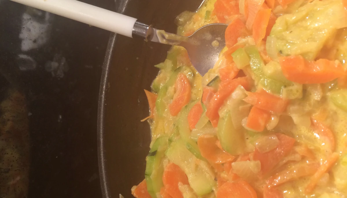 Carottes et courgettes sauce curry