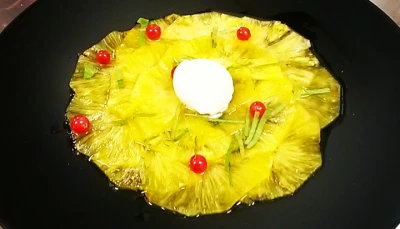 Carpaccio d'ananas aux épices
