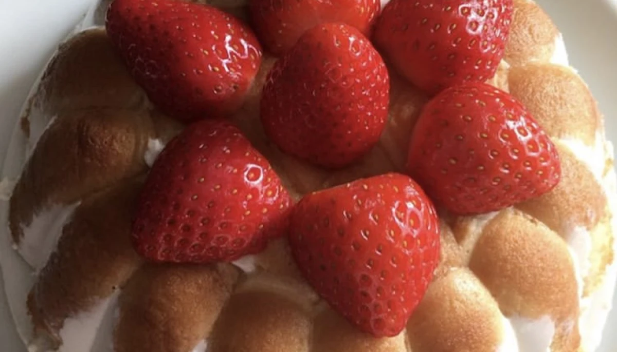 Charlotte aux fraises légère