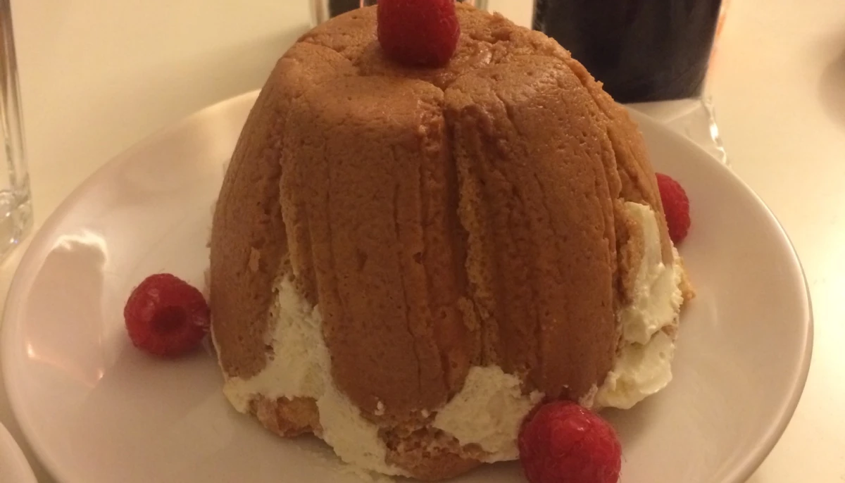 Charlotte aux framboises light et acidulée !