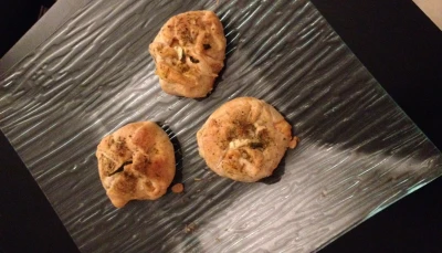 Chaussons feuilletés chèvre basilic