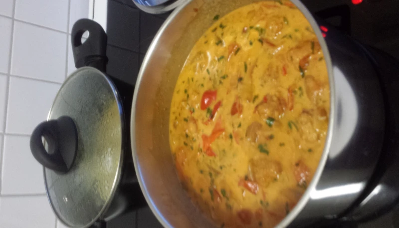 CHEKCHOUKA AUX BOULETTES VEGES (super simple)