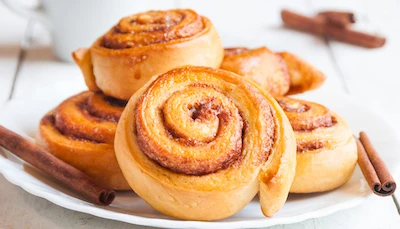 Cinnamon rolls