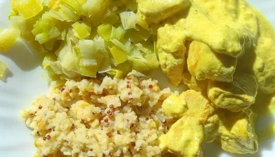 Coco curry, poulet et fondue de poireaux