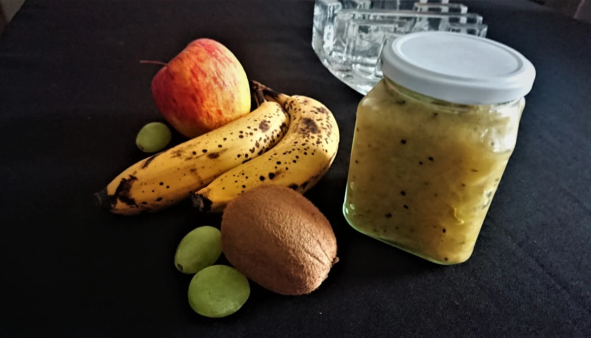 Compote de fruits printaniers