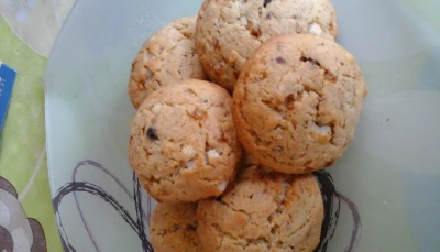 Cookies 4 épices, noisettes, 3 chocolats