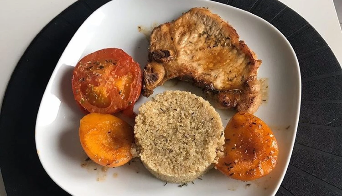 Cote de porc aux pêches roties