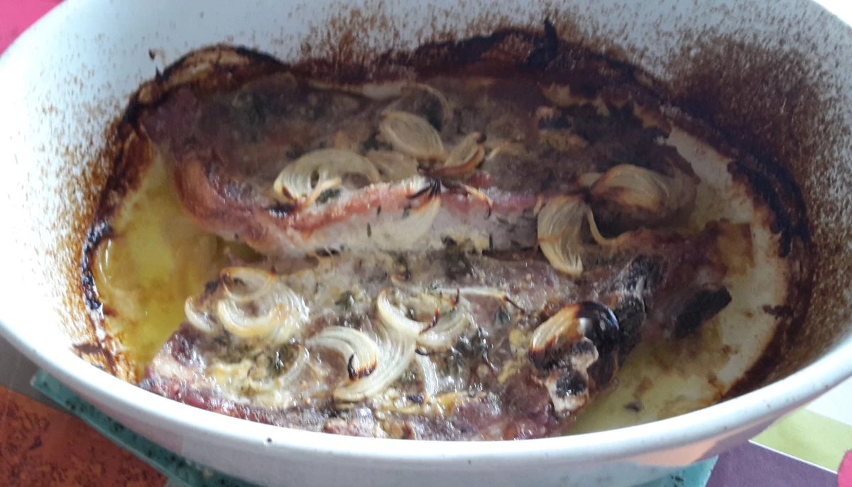 Côtes de porc (ou échines de porc) au four