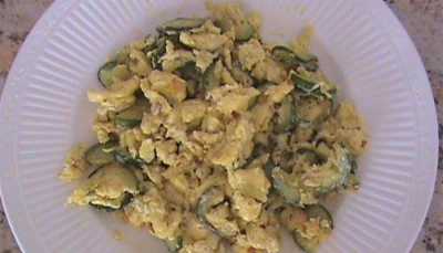 COURGETTES AUX ŒUFS