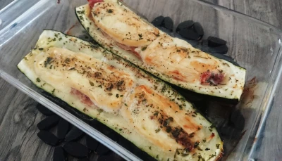 Courgettes farcies au jambon fumé et reblochon