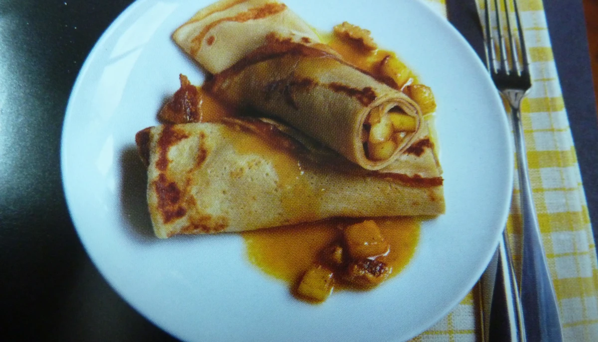 Crêpes pommes-noix