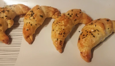 Croissants apéritifs au saumon