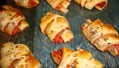croissants pizza