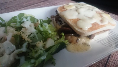 Croque champignon/fromage/oignon
