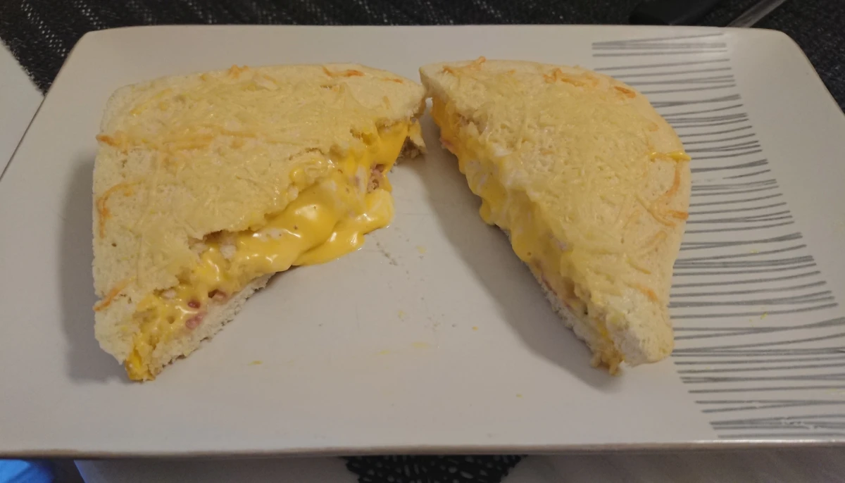Croque-monsieur Jambon/Cheddar/Emmental