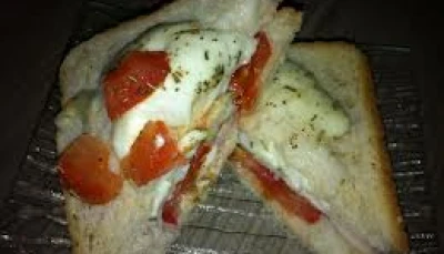 Croque mozza à la tomate