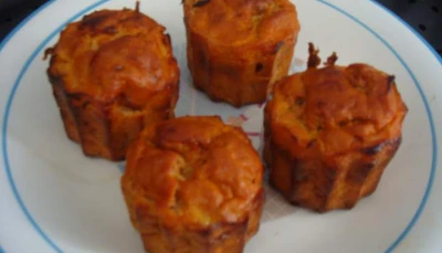 Delicieux muffins au thon et oignons à la poëlle