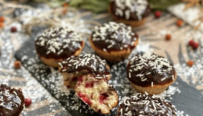 Des muffins au chocolat framboises