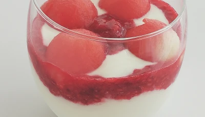 Dessert fromage blanc framboises et pastèque