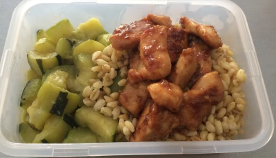 Doggy bag au poulet tandoori pour partir en cours