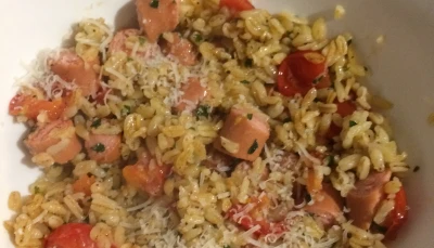 Ebly aux knackis et tomates cerises.