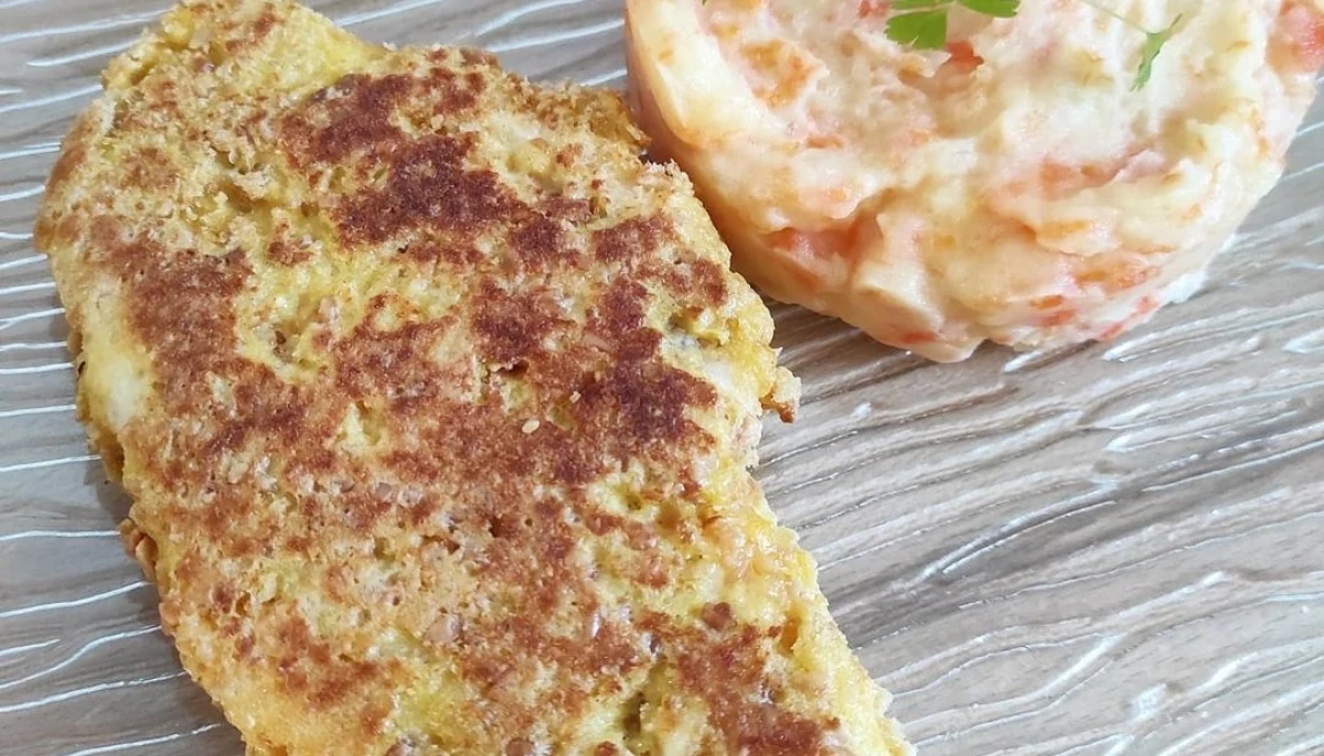 Escalope poulet panée cacahuète,purée de carottes