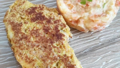 Escalope poulet panée cacahuète,purée de carottes