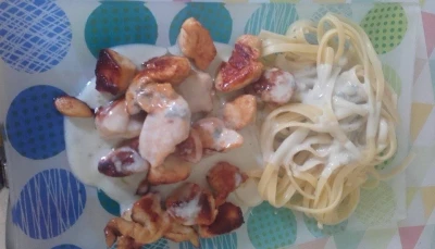 Escalopes de Poulet et linguine sauce Roquefort