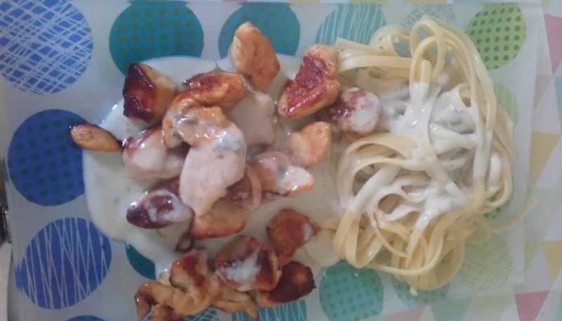 Escalopes de Poulet et linguine sauce Roquefort