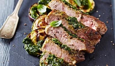 Filet mignon au pesto et pommes de terre au four