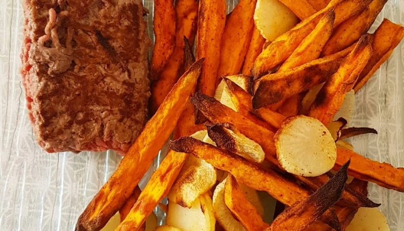 Frites de patates douces et navets
