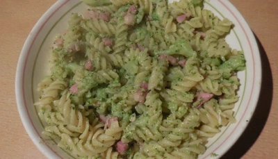 Fusilli lardons brocoli