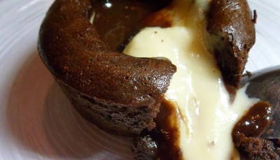 Gateau au chocolat avec coeur coulant