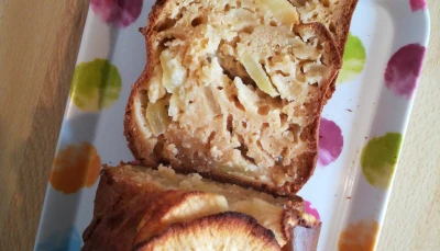Gâteau au yaourt léger aux pommes