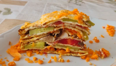 Gâteau de crêpes aux crudités