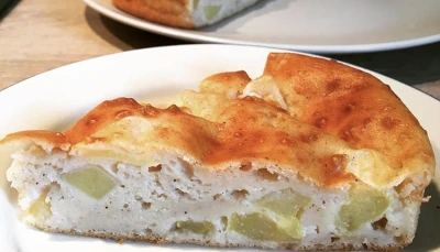 Gâteau de fromage blanc aux pommes
