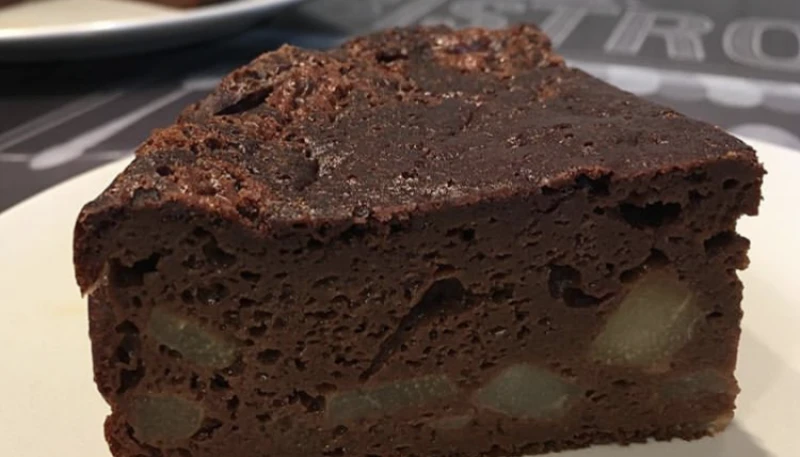 Gâteau moelleux chocolat-poires