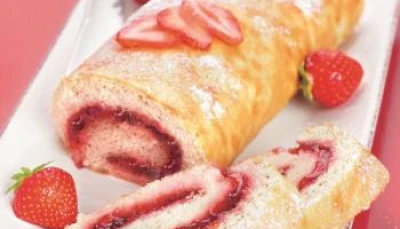Gatêau roulé à la confiture de fraise